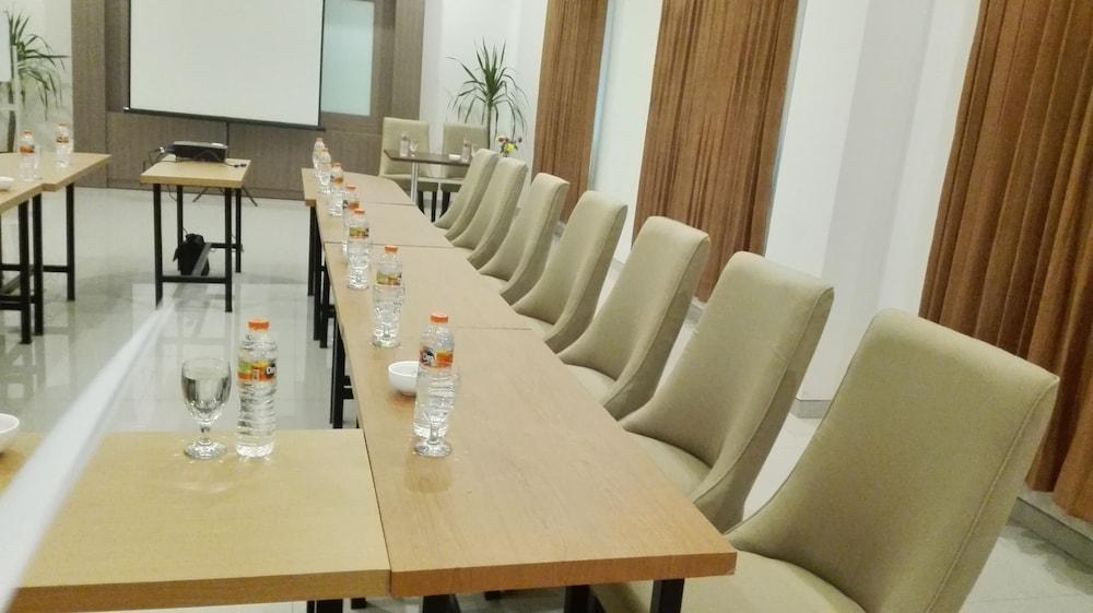 Midtown Xpress Sampit - Kalimantan Tengah Exterior foto