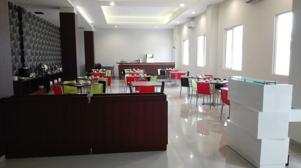 Midtown Xpress Sampit - Kalimantan Tengah Exterior foto